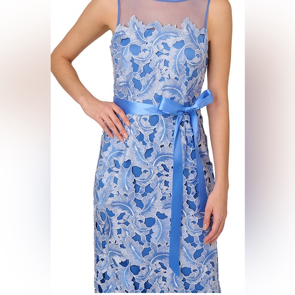 Adrianna Papell
Women's Round-Neck Tonal Lace Dress - Picture 2 of 11